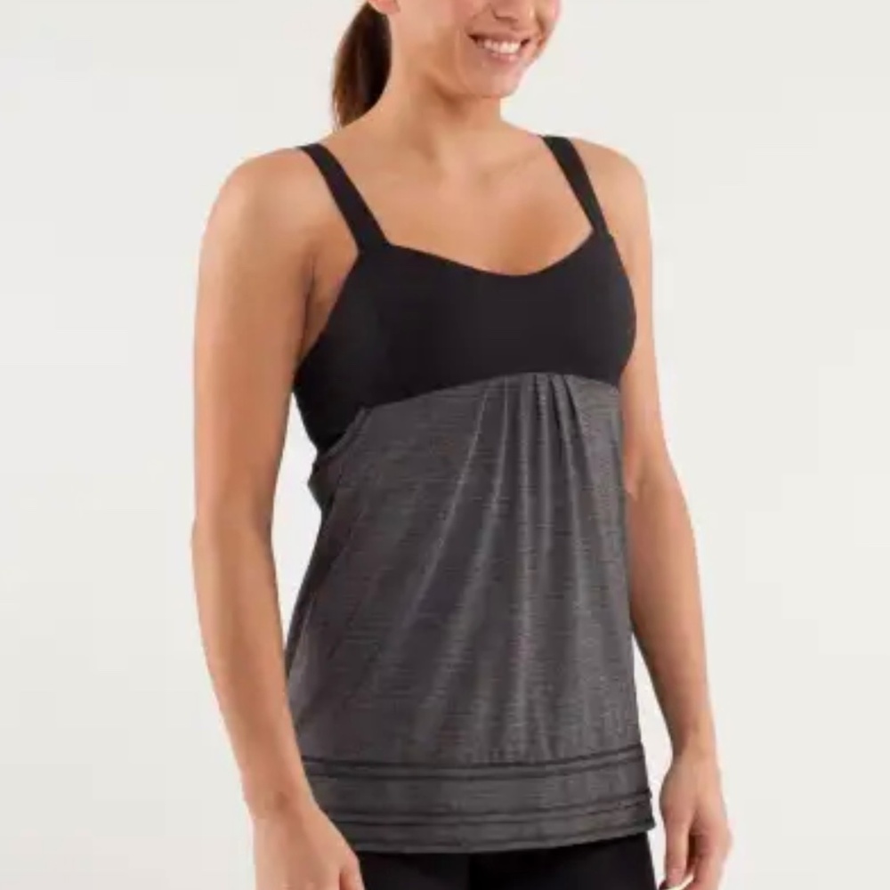 Lululemon Athletica top